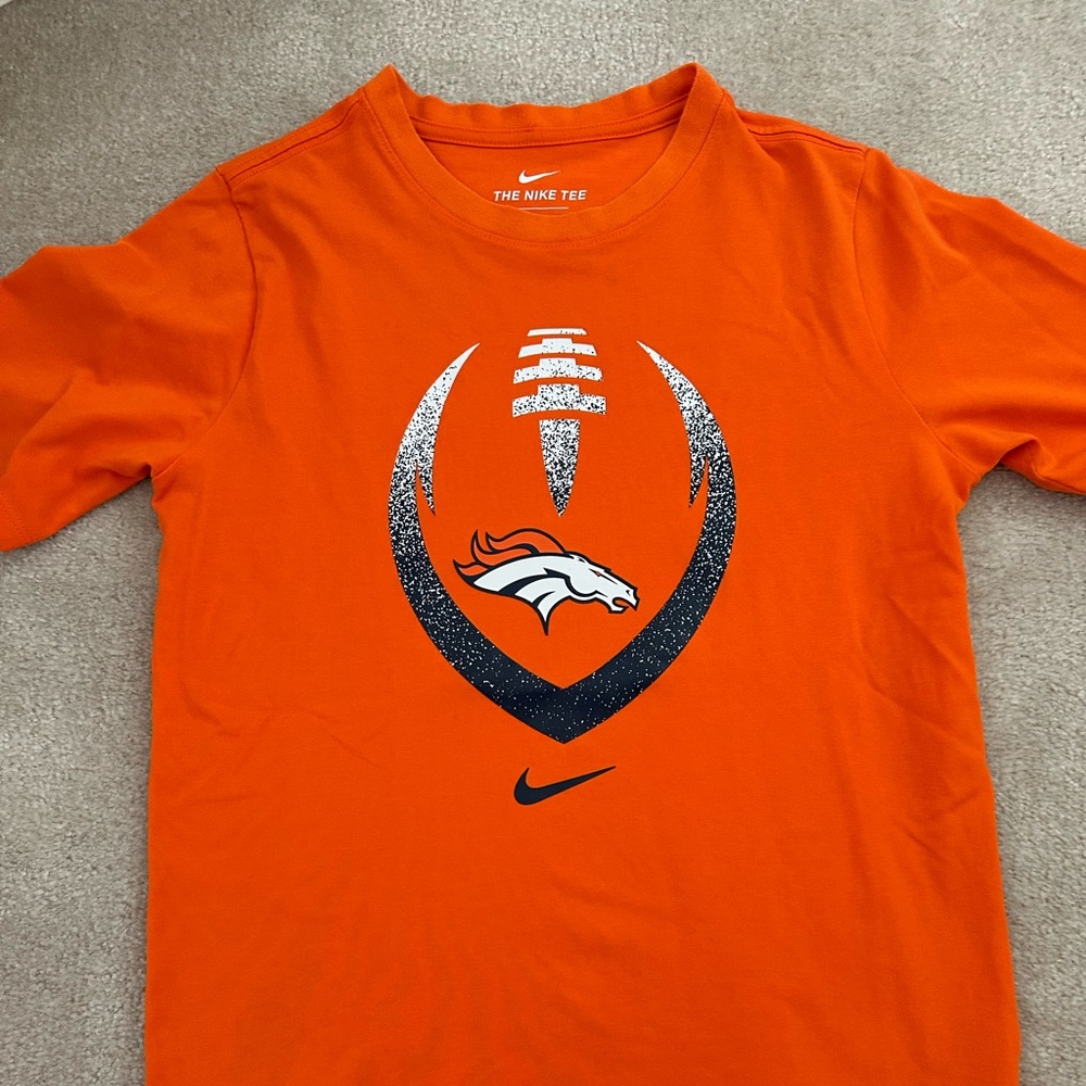 Youth M Denver Broncos Nike T-shirt